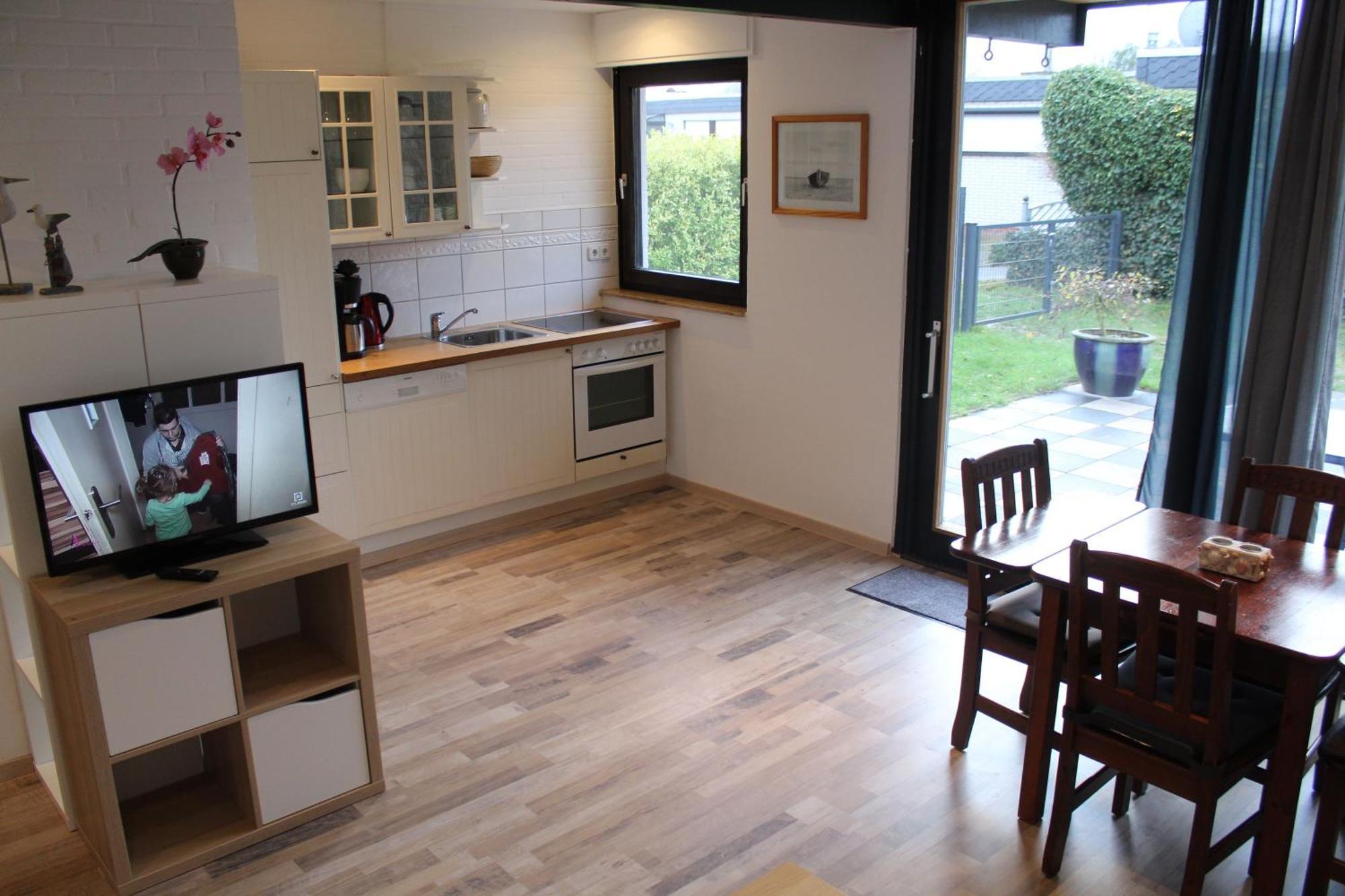 Schoenes Ferienhaus In Tossens Mit Schoenem Garten 布特亚丁根 外观 照片